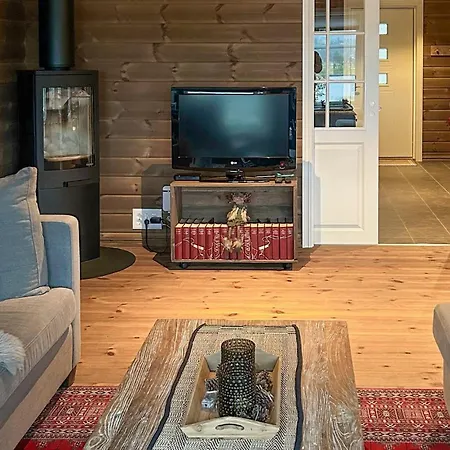 Semesterbostad 4 Bedroom Beautiful In